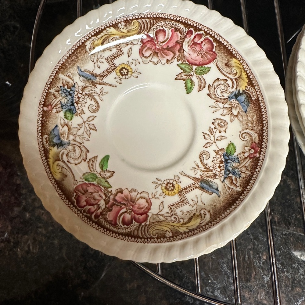 Vintage Johnson Brothers Devonshire Brown Floral 4 pc set. - Picture 3 of 6